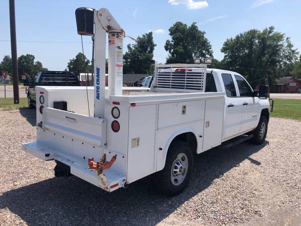 2015 CHEVROLET K2500 CREW CAB 4WD UTILITY BED W/ AUTO CRANE LIFT for sale in Stratford, TX – photo 3