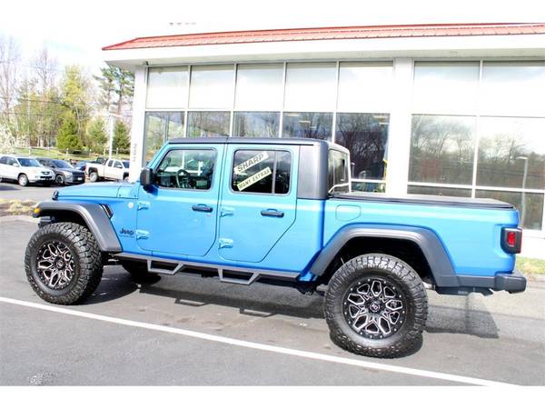 2020 Jeep Gladiator SPORT ONE OF A KIND MUST SEE ONLY 8, 840 MILES for sale in Salem, MA – photo 11