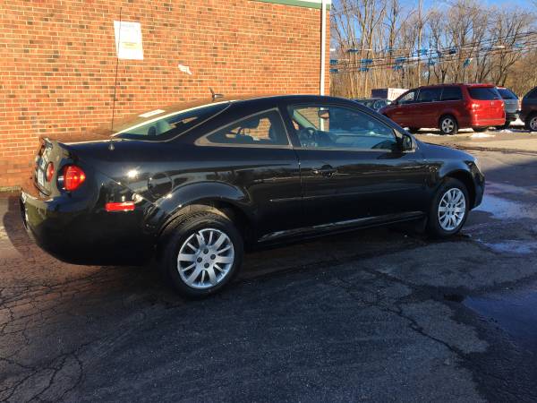 2010 Chevy Cobalt LS 2 dr NEW TIRES NO RUST HERE! for sale in Painesville , OH – photo 7