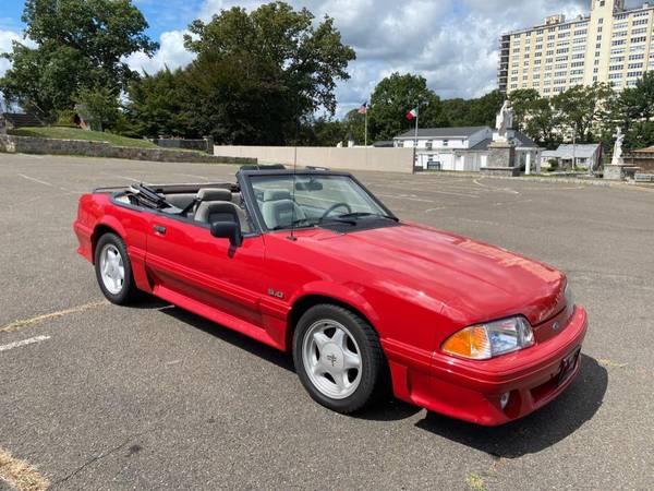 1993 Ford Mustang 2dr GT Convertible -EASY FINANCING AVAILABLE -... for sale in Bridgeport, NY – photo 3