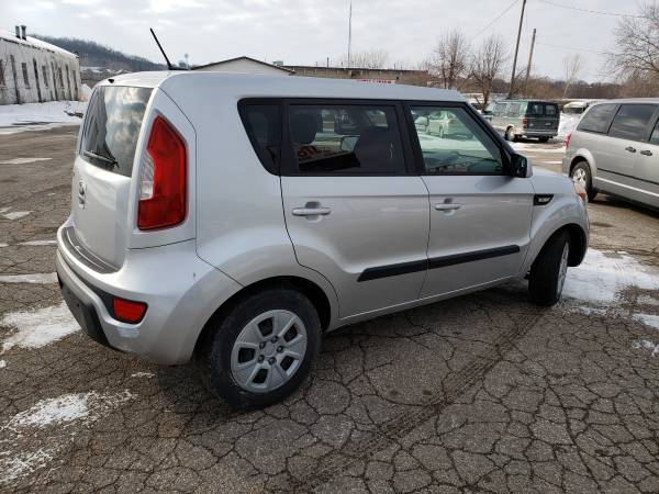 2013 KIA Soul no rust - - by dealer - vehicle for sale in Rochester, MN – photo 2