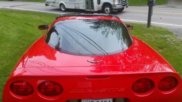 Beautiful red Corvette c5 removable glass roof for sale in Northfield, OH – photo 5