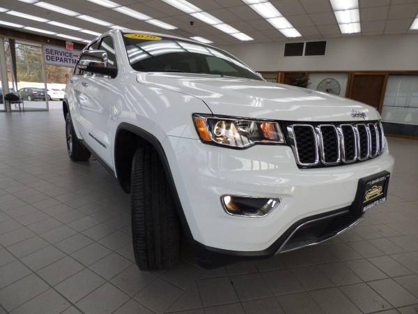 2020 Jeep Grand Cherokee Limited Holiday Special - cars & trucks -... for sale in Burbank, IL – photo 19
