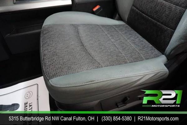 2014 RAM 1500 SLT Crew Cab SWB 4WD Your TRUCK Headquarters! We for sale in Canal Fulton, OH – photo 13