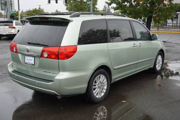 ☾ 2009 Toyota Sienna XLE Limited Minivan ▶ Reliable ▶ ▶ - cars &... for sale in Eugene, OR – photo 6