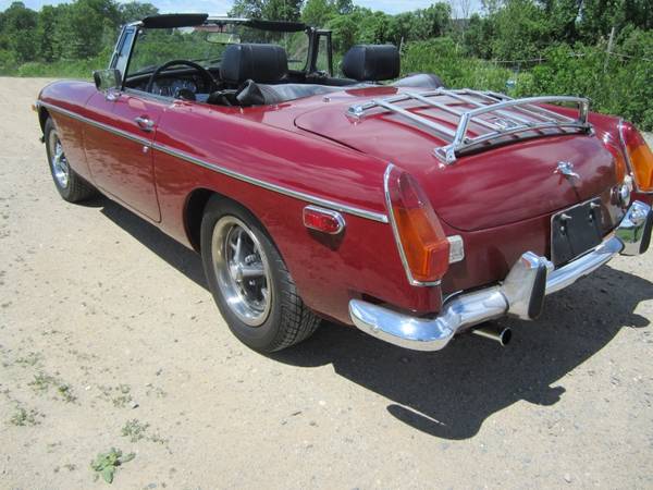 1973 MG B - - by dealer - vehicle automotive sale for sale in Amesbury, MA – photo 7
