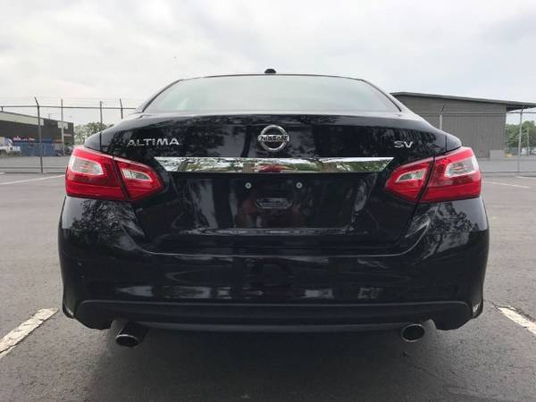 2017 NISSAN ALTIMA SV. CLEAN CARFAX, 22k miles for sale in Malden, MA – photo 6