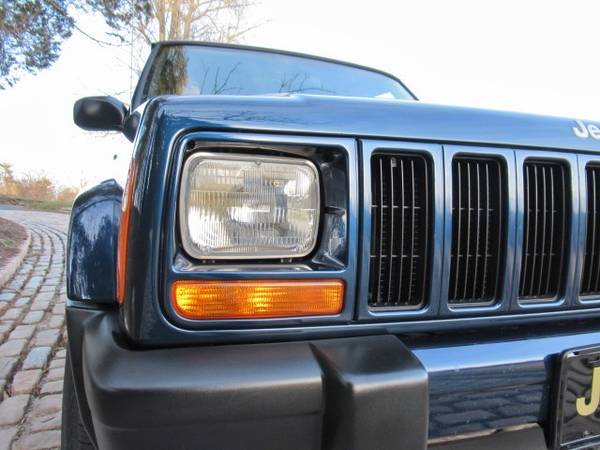 2000 Jeep Cherokee 4x4 XJ LOW MILES, Pristine Condition - cars & for sale in Other, DE – photo 5
