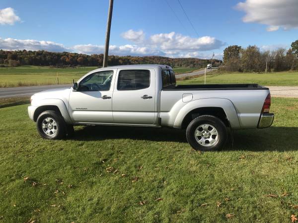 2006 Toyota Tacoma *LOW MILES* - cars & trucks - by owner - vehicle... for sale in Hydeville, VT – photo 5