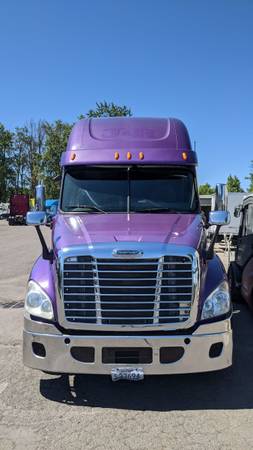 freightliner cascadia for sale in Portland, OR – photo 2