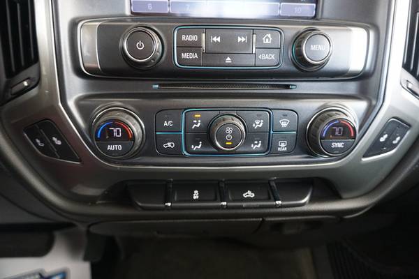 WHO SAYS A 4X4 CAN T BE LUXURIOUS? 2018 CHEVY 1500 LTZ Crew Cab for sale in Alva, OK – photo 17