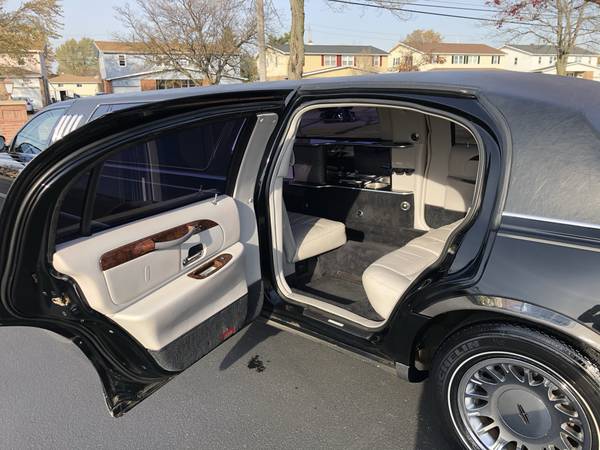 2000 Lincoln Town Car Limousine - cars & trucks - by owner - vehicle... for sale in Depew, NY – photo 12