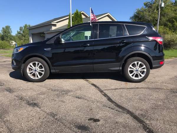 2017 Ford Escape SE 4WD - cars & trucks - by dealer - vehicle... for sale in Cedar Springs, MI – photo 3