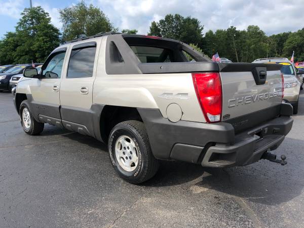 Loaded! 2005 Chevy Avalanche 1500! 4x4! Crew Cab! for sale in Ortonville, OH – photo 3
