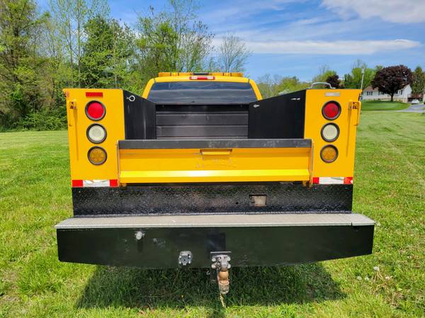 2006 Chevrolet 2500 HD 4x4 Utility Truck for sale in Woodbine, WV – photo 8