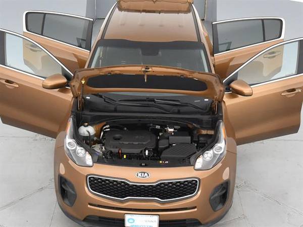 2018 Kia Sportage LX Sport Utility 4D suv Beige - FINANCE ONLINE for sale in Indianapolis, IN – photo 4