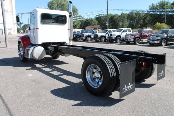2009 PETERBILT 335 CAB CHASSIS 162" CA 69K ACT MILES 10 SPEED 22.5'S for sale in WINDOM, MN – photo 2