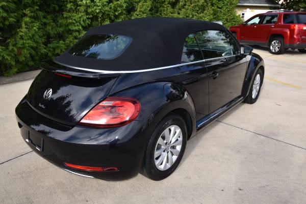 2018 VOLKSWAGEN BEETLE CONVERTIBLE 2.0T S S1099 - cars & trucks - by... for sale in Morton, IL – photo 20
