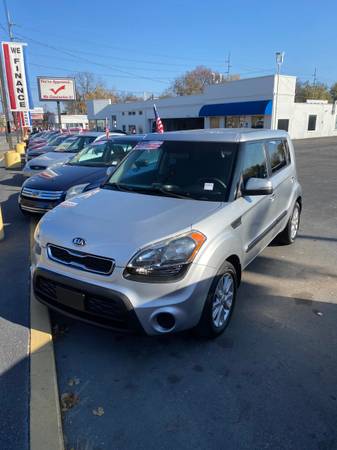 2012 KIA SOUL, AFFORDABLE VEHICLE - cars & trucks - by dealer -... for sale in Louisville, KY