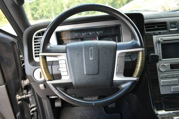 2010 *Lincoln* *Navigator* *L* - cars & trucks - by dealer - vehicle... for sale in Naugatuck, CT – photo 23