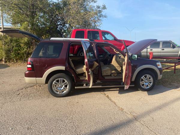 ** 2007 Ford Explorer Eddie Bauer w/ 162k ** - cars & trucks - by... for sale in Oklahoma City, OK – photo 14