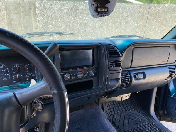 1999 GMC Suburban 1500 - cars & trucks - by owner - vehicle... for sale in Chardon, OH – photo 19
