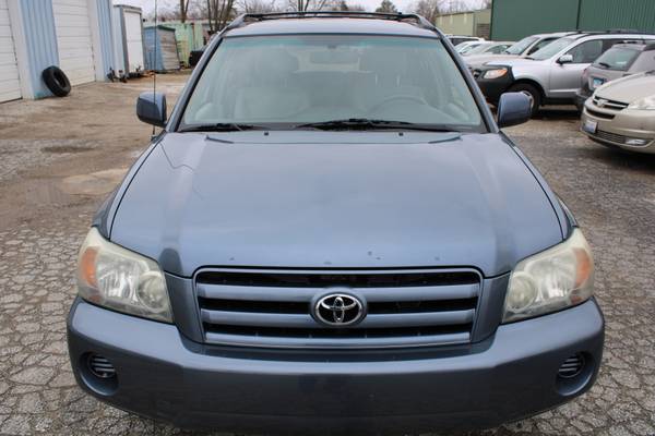 2005 Toyota Highlander - - by dealer - vehicle for sale in Normal, IL – photo 3