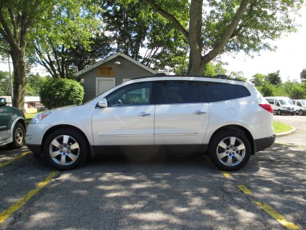 2012 Chevrolet Traverse LTZ AWD - cars & trucks - by dealer -... for sale in Youngstown, OH