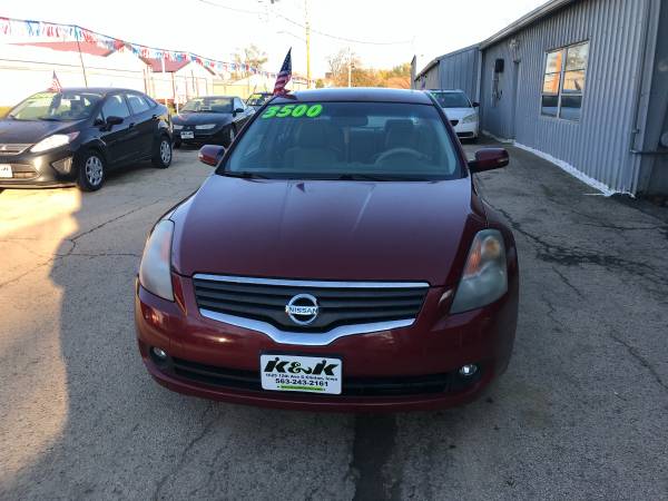 2007 Nissan Altima Fully Loaded RUNS GREAT!! - cars & trucks - by... for sale in Clinton, IA – photo 3