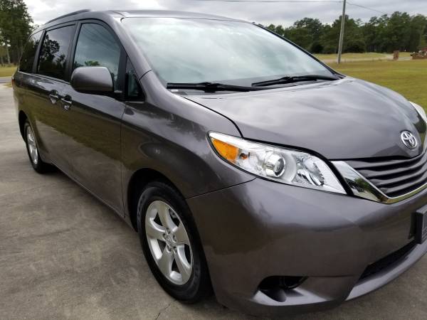 Clean 2017 Toyota Sienna Minivan ... won't last! for sale in florence, SC, SC – photo 4