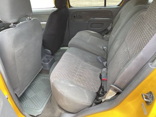 2001 Nissan Xterra XE V6 4dr 4WD SUV suv YELLOW - - by for sale in Springdale, MO – photo 11