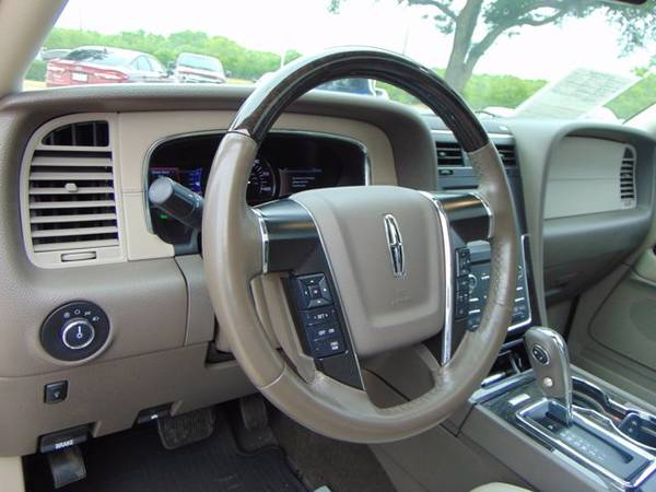 2016 Lincoln Navigator Select ( Mileage: 87, 422! for sale in Devine, TX – photo 4