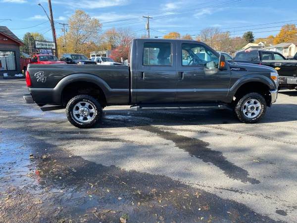 2016 Ford Super Duty F-250 SRW 4WD Crew Cab 156 XLT - cars & trucks... for sale in Syracuse, NY – photo 4