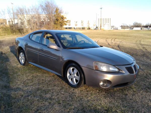 2006 Pontiac Grand Prix - cars & trucks - by owner - vehicle... for sale in Fayetteville, AR – photo 2