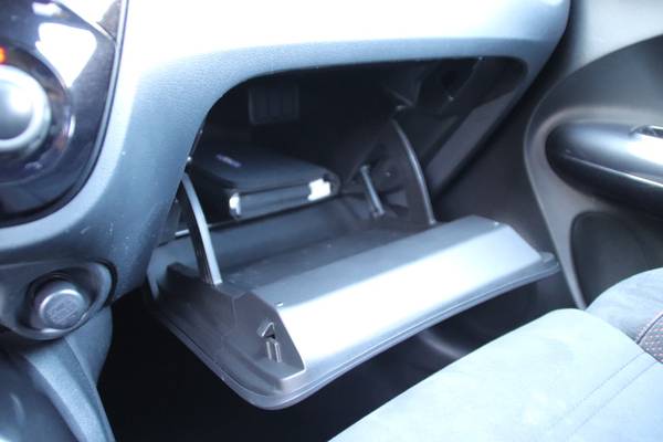 2013 Nissan Juke NISMO Sport Utility suv Pearl White Metallic - cars for sale in Colma, CA – photo 24