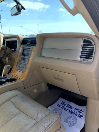 2008 Lincoln Navigator 4WD 4dr - - by dealer - vehicle for sale in Chesaning, MI – photo 8