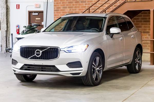 2019 *Volvo* *XC60* *T6 AWD Momentum* Bright Silver for sale in Arlington Heights, IL – photo 7
