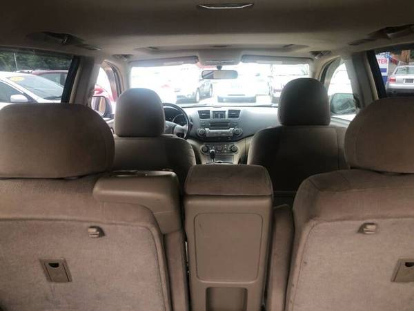 2009 Toyota Highlander Sport 4WD 4Dr SUV - cars & trucks - by dealer... for sale in Ansonia, CT – photo 10