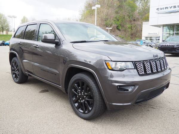 2018 Jeep Grand Cherokee Altitude - - by dealer for sale in Gibsonia, PA – photo 6