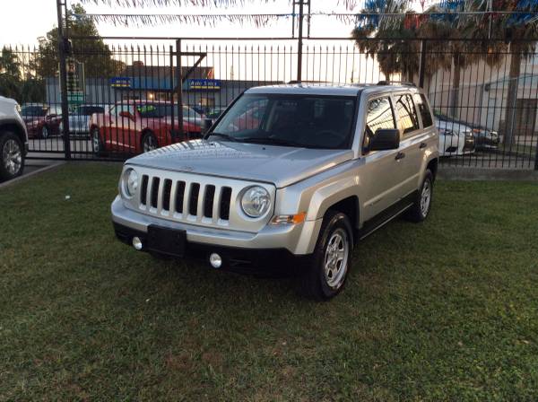 LOW MILES!!! 2012 Jeep Patriot *** FREE WARRANTY *** - cars & trucks... for sale in Metairie, LA – photo 3