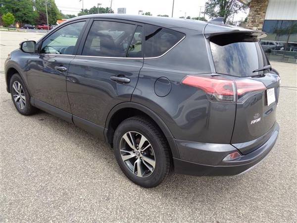 2018 Toyota RAV4 XLE 4X4 SUV 2.5L 4 cyl 31395 miles for sale in Wautoma, WI – photo 4