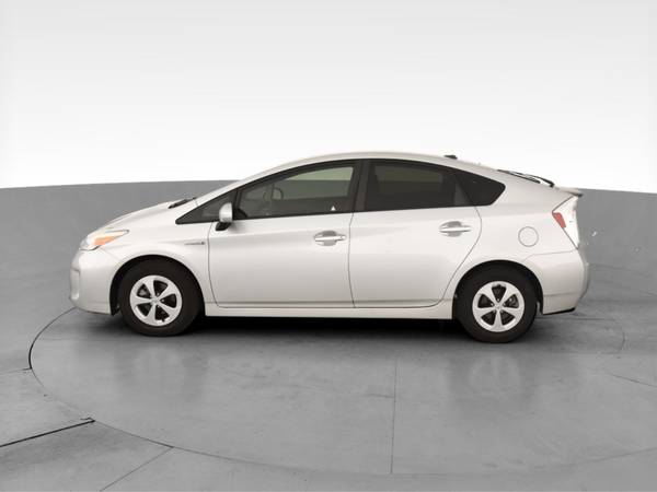2013 Toyota Prius Three Hatchback 4D hatchback Silver - FINANCE... for sale in Bakersfield, CA – photo 5