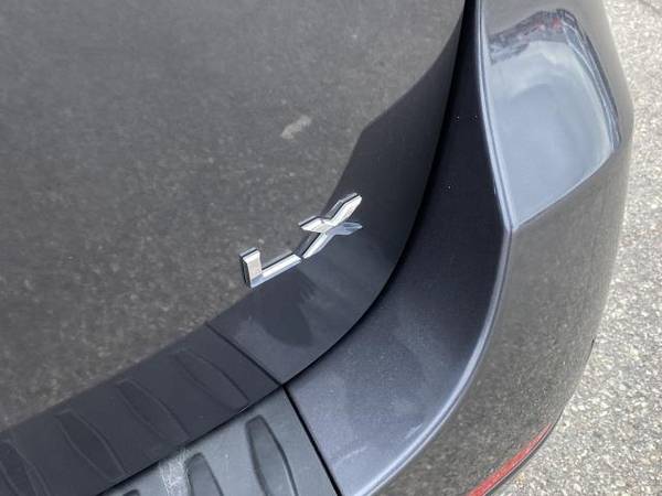 2015 Kia Sedona mini-van 4dr Wgn LX - Kia Platinum Graphite - cars & for sale in Sterling Heights, MI – photo 9