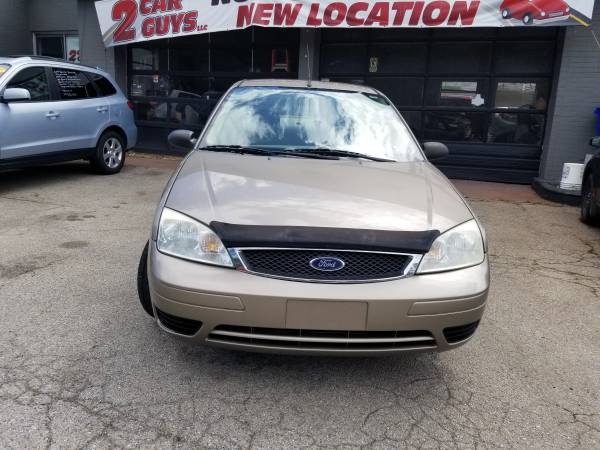 2005 Ford Focus SE ZX4 Sedan for sale in York, PA – photo 2