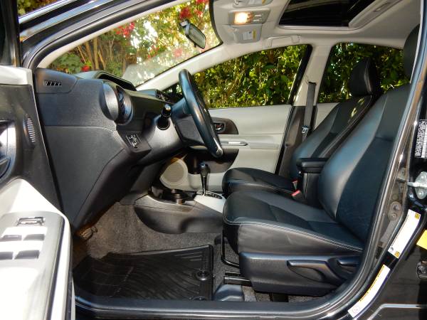 2013 TOYOTA PRIUS C 4 | CLEAN TITLE | LEATHER | NAVIGATION | SUNROOF for sale in Woodland Hills, CA – photo 9