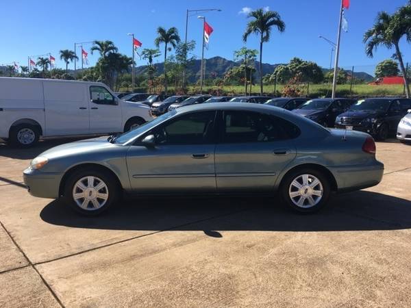 2005 Ford Taurus SEL - cars & trucks - by dealer - vehicle... for sale in Lihue, HI – photo 2