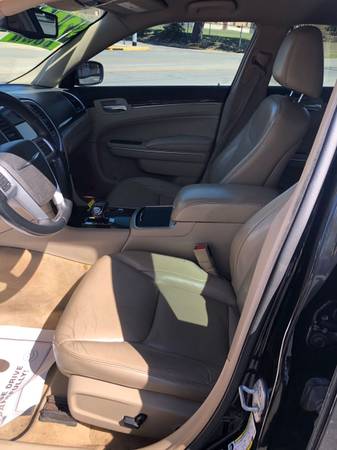 2014 Chrysler 300 for sale in Seguin, TX – photo 6