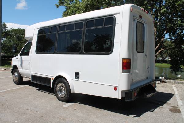 2003 Bus Glaval Ford Gas/Non-CDL/ 14 passenger for sale in Pompano Beach, FL – photo 5