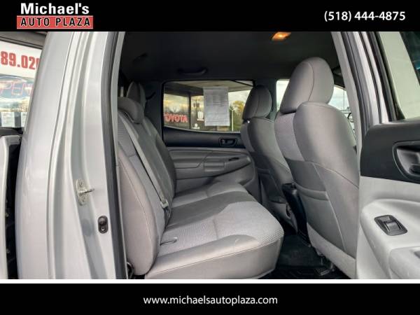 2013 Toyota Tacoma 4x4 V6 Automatic - cars & trucks - by dealer -... for sale in east greenbush, NY – photo 12