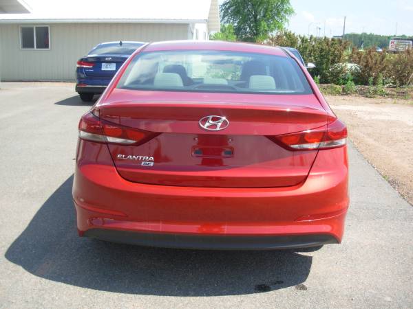 2018 HYUNDAI ELANTRA 18386 MILES - cars & trucks - by dealer -... for sale in spencer, WI – photo 4